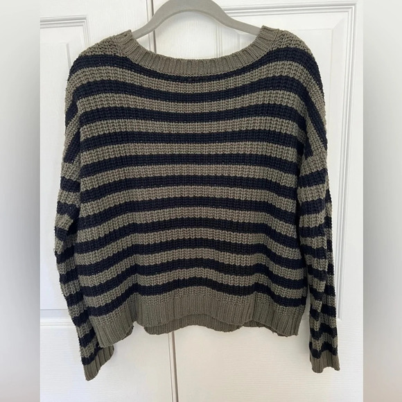 Express Striped Sweater - Size XS | Color: Olive Green/Black - Picture 2 of 3